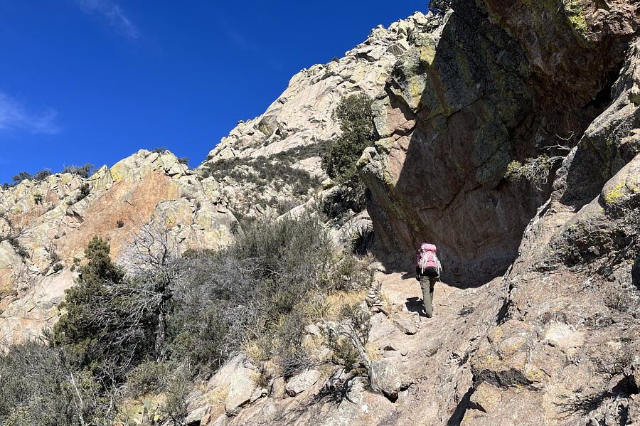 The route can be a bit hard to follow here...