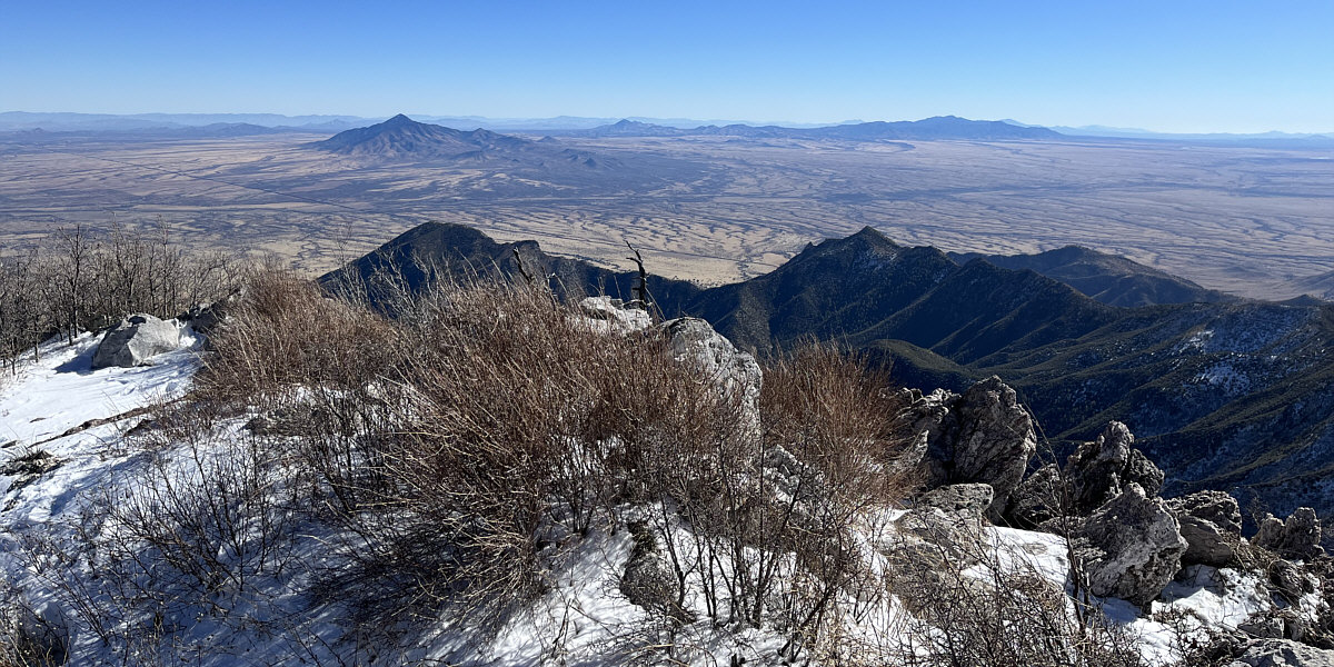 Sierra San Jos (distant left) would be a sexy peak to bag!