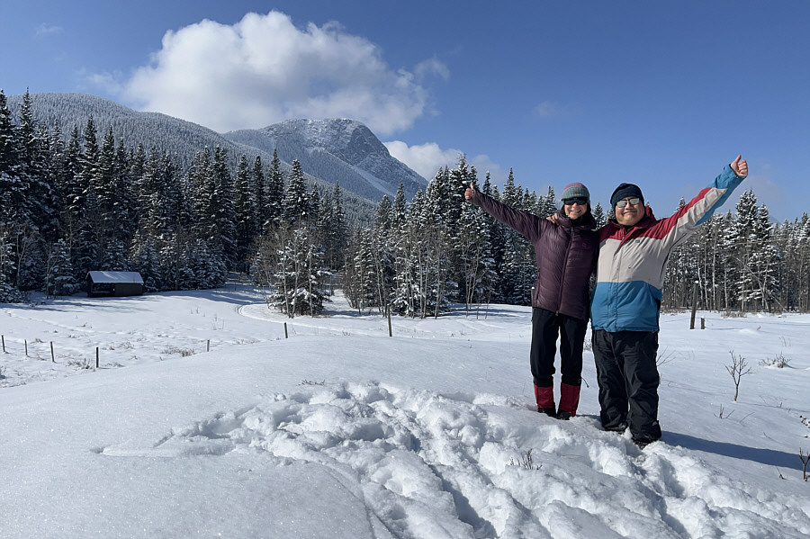 Lotsa "No Trespassing" signs along the fence!