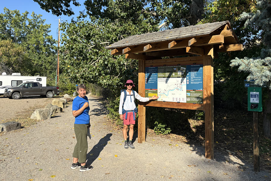 We actually started hiking from the info centre!