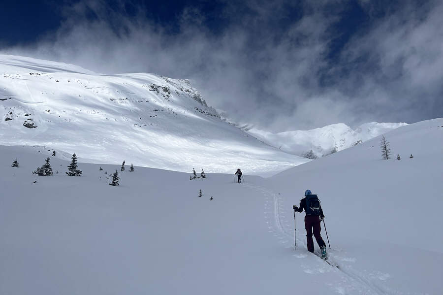 Need to be careful of the big avi slopes though!