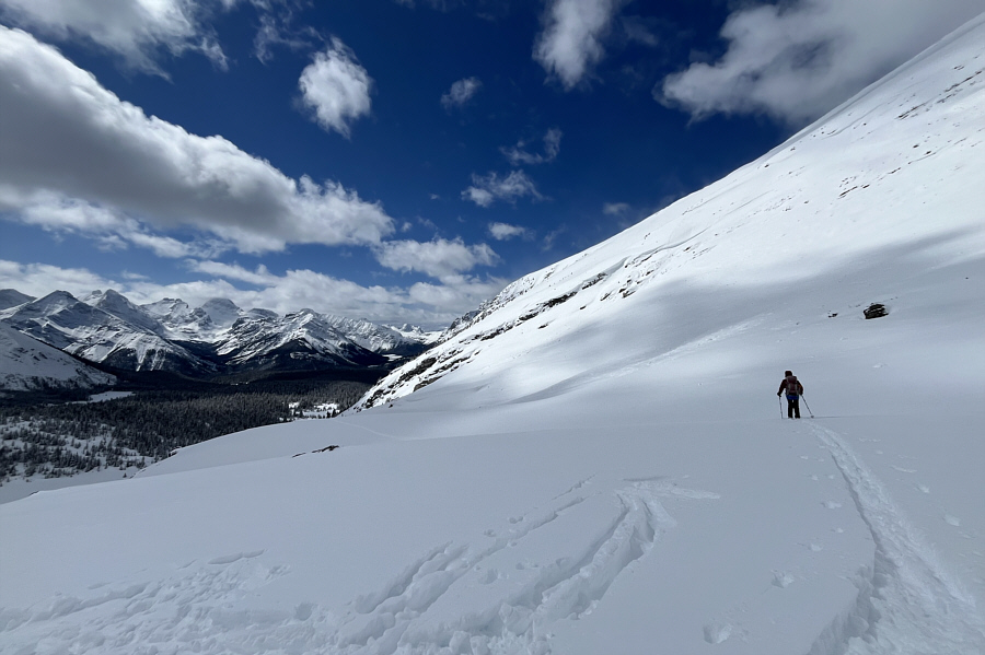 The snow is already starting to grab a bit here--need to come back here in colder conditions!