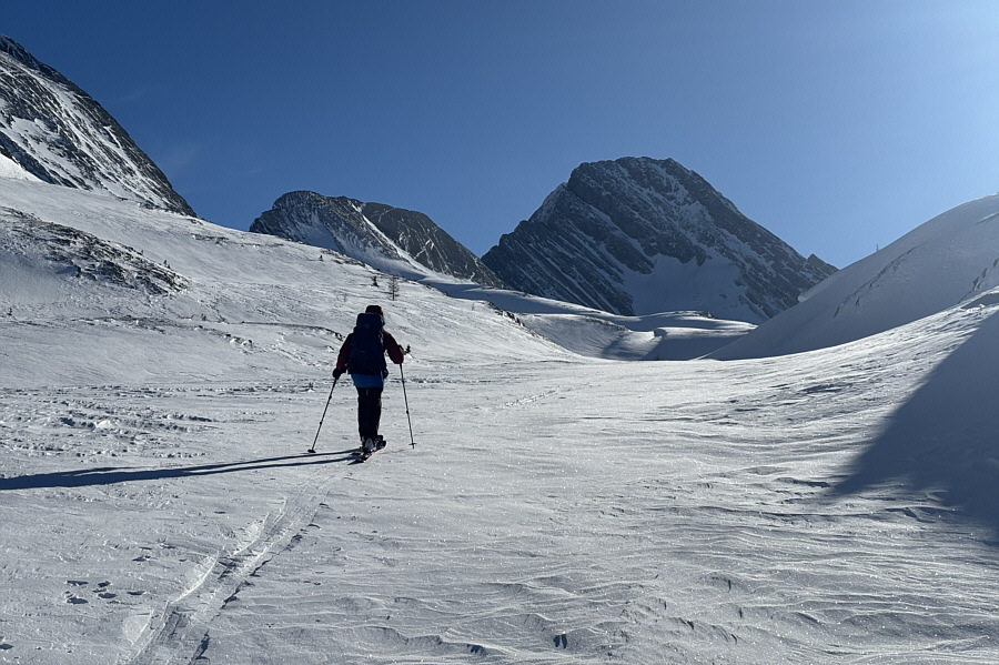 This is the easy way up.