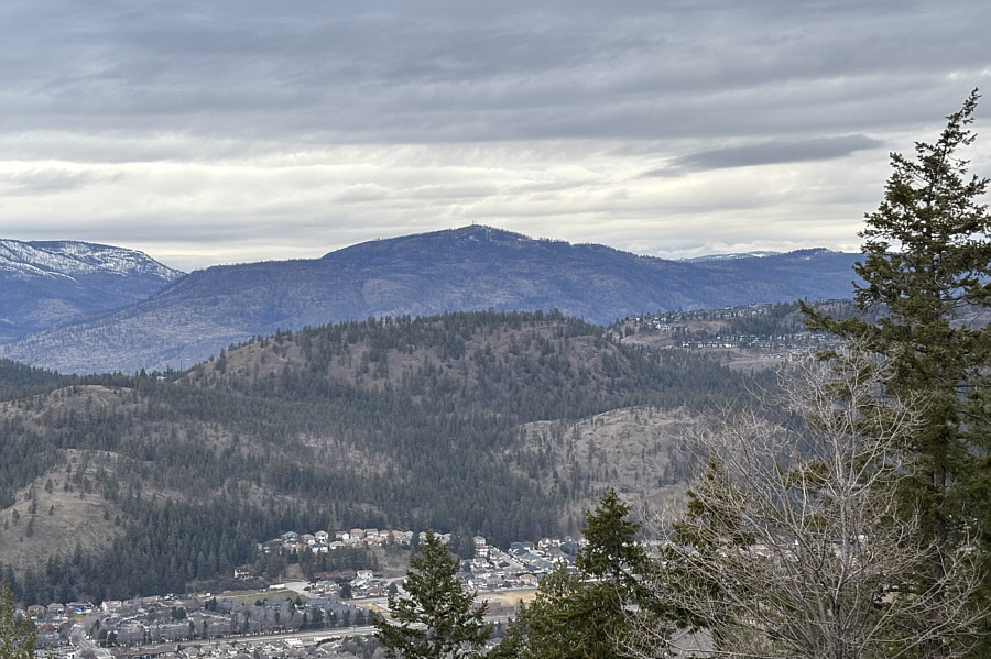 I wonder how many cars are at the summit now...