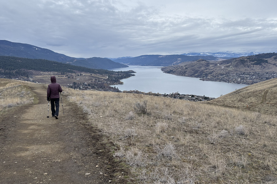 One of these days, we'll have to go hike that little peninsula jutting out into the lake.